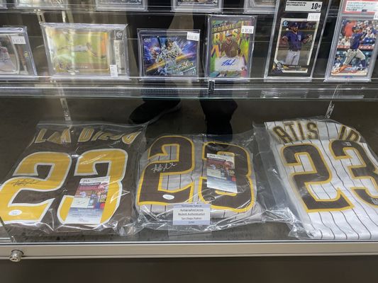 Honey Hole Collectibles by null