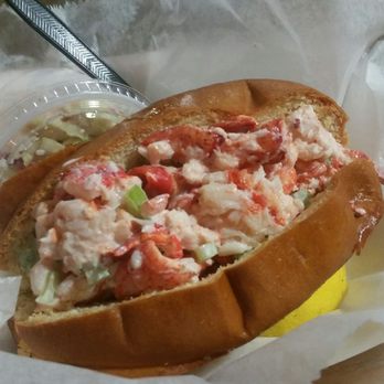 DJ's Clam Shack - Seafood Near Me - Key West, Florida