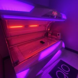 Glo Tanning - Tanning Bed