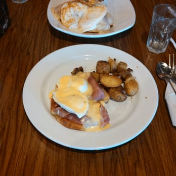 Mimi's Cafe - croissant benedict in front, croque madame in back - Breakfast & Brunch Near Me - Columbus, Ohio Mimi's Cafe - croissant benedict in front, croque madame in back - Breakfast & Brunch Near Me - Columbus, Ohio