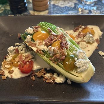The District Eatery Tap & Barrel - Cocktail Bars Near Me - Sanford, Florida