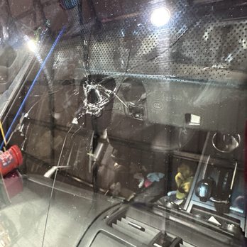 Autoglass Express - Broken windshield - Auto Glass Services Near Me - Milledgeville, Georgia Autoglass Express - Broken windshield - Auto Glass Services Near Me - Milledgeville, Georgia