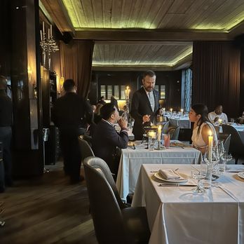 Maple & Ash - Inside - Steakhouses Near Me - Chicago, Illinois Maple & Ash - Inside - Steakhouses Near Me - Chicago, Illinois