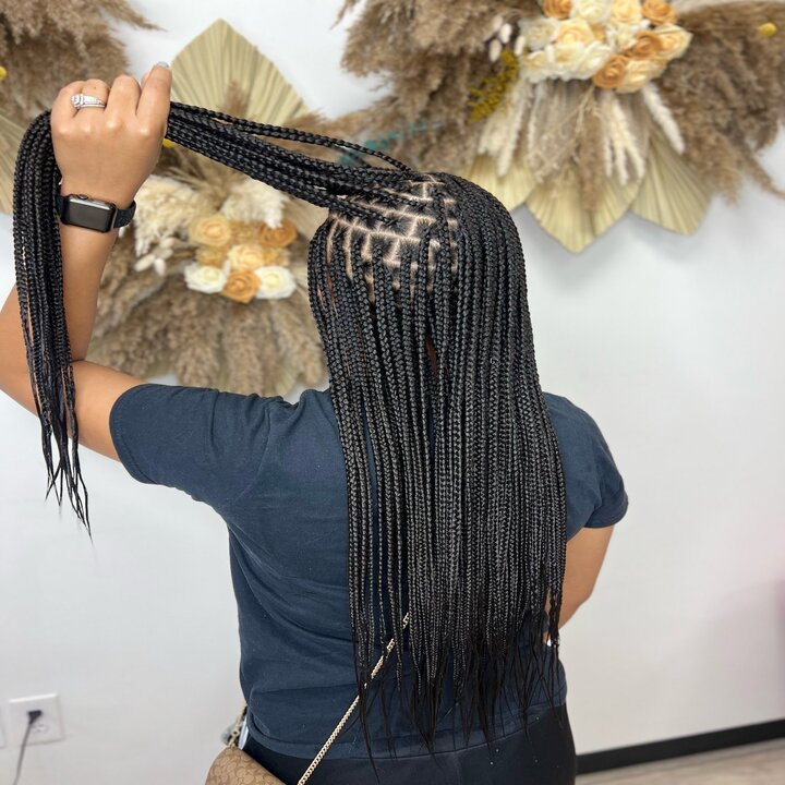 Bella-Vista Braids Logo