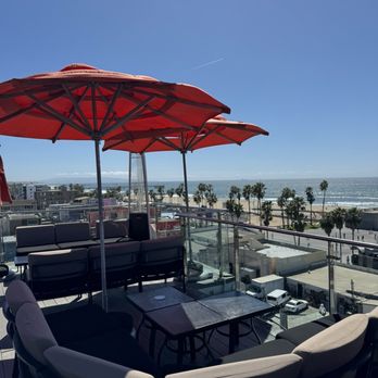High Rooftop Lounge - View - Lounges Near Me - Venice, California High Rooftop Lounge - View - Lounges Near Me - Venice, California