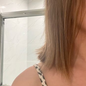 Euro Cut - You can see the hair is all different lengths. it's also very thin at the bottom. And I already have thin hair. - Barbers Near Me - La Crescenta, California Euro Cut - You can see the hair is all different lengths. it's also very thin at the bottom. And I already have thin hair. - Barbers Near Me - La Crescenta, California
