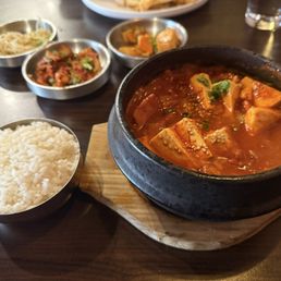 Kimchi Jjigae
