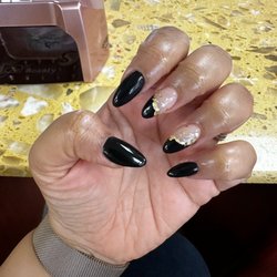 9000 Nails Thousand Nails - Black almond acrylic set with gold flakes