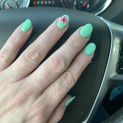 Modern Nails Salon - Dip manicure