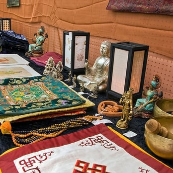 Ashland Artisan Emporium - Antiques Near Me - Ashland, Oregon Ashland Artisan Emporium - Antiques Near Me - Ashland, Oregon
