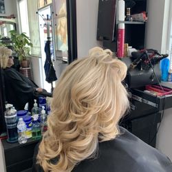 Salem Beauty Salon