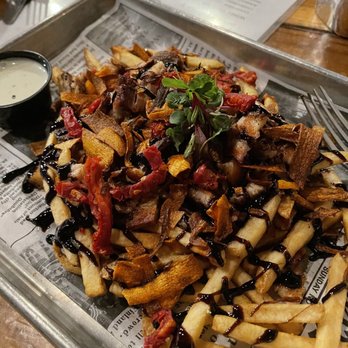 Blackbird Tavern - Disco Fries - Gastropubs Near Me - Temecula, California Blackbird Tavern - Disco Fries - Gastropubs Near Me - Temecula, California