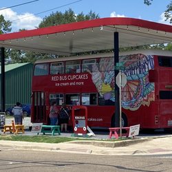 Red Bus Cupcakes - Store front