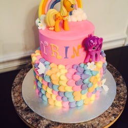 Cupcake LaRue - Buttercream and fondant birthday cake.