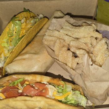 Taco Bell - Supreme Luxe box - $7.30 (beefy 5 layer, chalupa, crunchy taco, cinnamon twists and large mountain dew) - Fast Food Near Me - Clermont, Florida Taco Bell - Supreme Luxe box - $7.30 (beefy 5 layer, chalupa, crunchy taco, cinnamon twists and large mountain dew) - Fast Food Near Me - Clermont, Florida