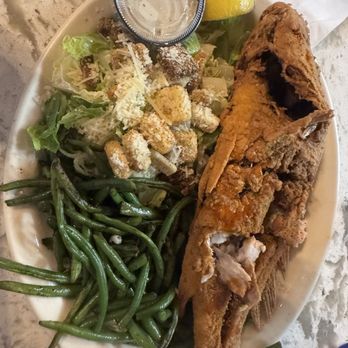 Snapper's Seafood Restaurant - Fried Red Snapper - Seafood Near Me - New Orleans, Louisiana