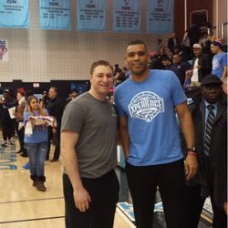 Matthew Holtzer - Dr. Holtzer with former NBA All-Star guard Allen Houston. Even our professional athletes need their treatment!