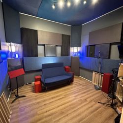 Tightrope Recording - Whisper Room, podcasting, vocal comping.