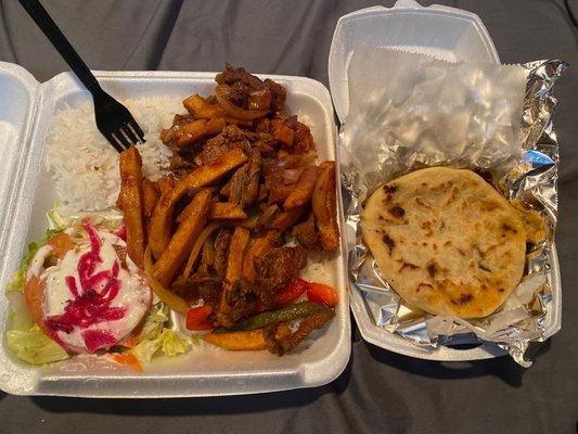 Pupuseria Mana by null