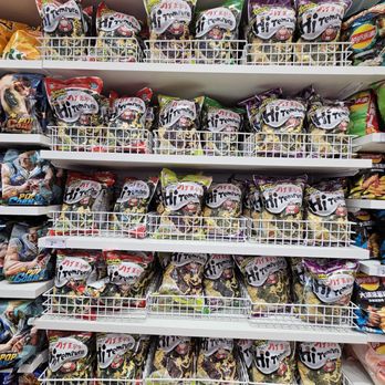 Miniso - Varieties of seaweed tempura chips. - Toy Stores Near Me - Santa Monica, California