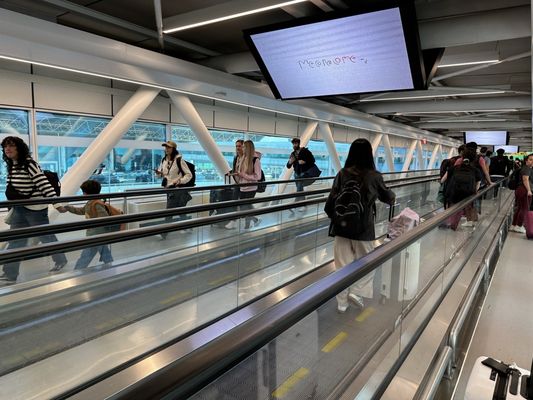Leonardo da Vinci International Airport by null