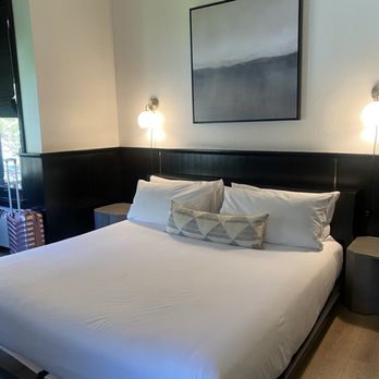 Gaige House - Gaige House King Bed - Hotels Near Me - Glen Ellen, California