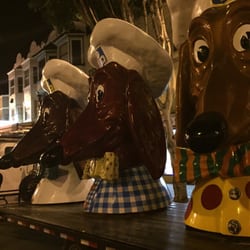 Doggie Diner Head - 3 heads out on Mission & 18th St