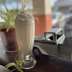 My-Kitchen - "JOLIET" (Banana Piña Colada) Shake!