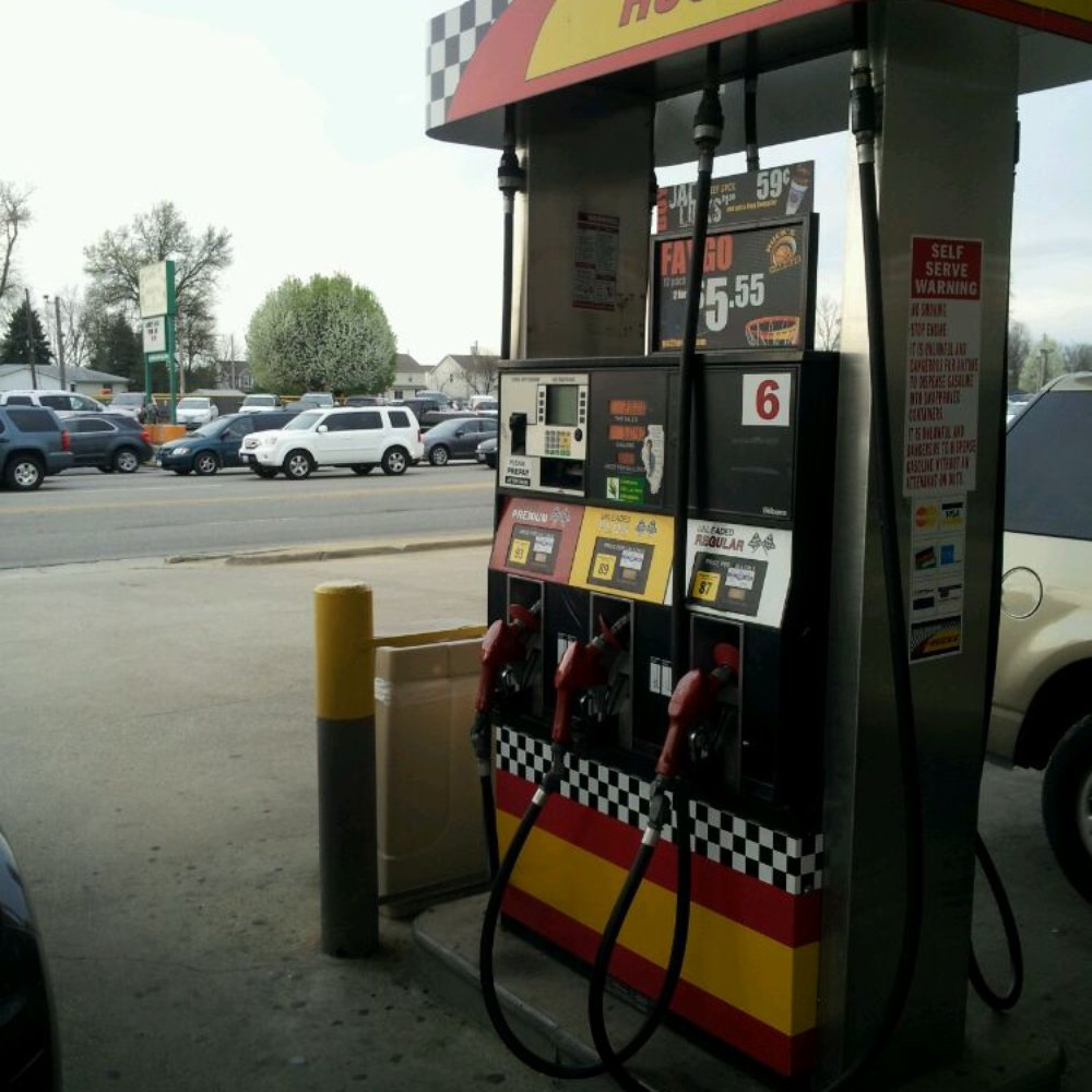 Hucks - Convenience Stores Near Me - Fairview Heights, Illinois