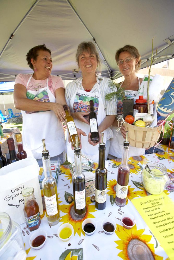 GLENWOOD’S DOWNTOWN MARKET 16 Photos 9th Grand Ave Centennial Park