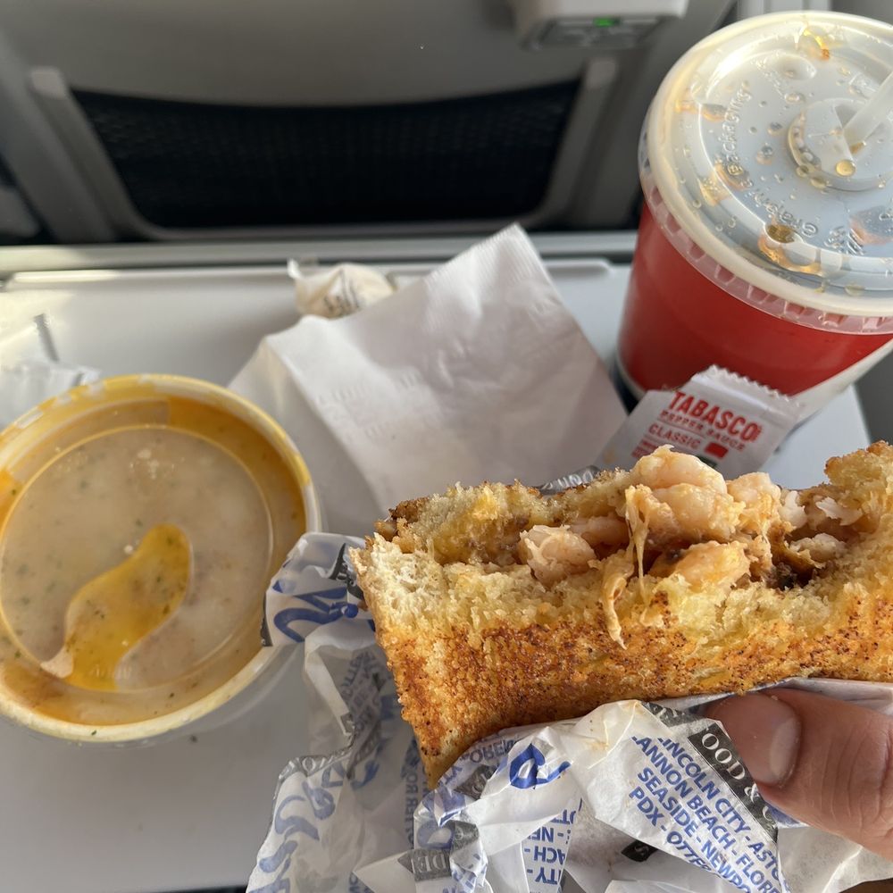 Mo's Seafood & Chowder - Clam chowder/ shrimp melt - Seafood Near Me - Portland, Oregon