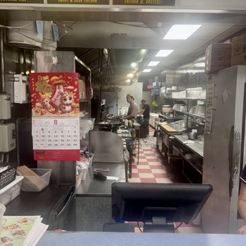 Chen’s Kitchen - Busy evening! - Chinese Near Me - Williston Park, New York