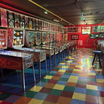 Hollywood Candy - This is a cool selection of vintage pinball machines - Candy Stores Near Me - Omaha, Nebraska Hollywood Candy - This is a cool selection of vintage pinball machines - Candy Stores Near Me - Omaha, Nebraska