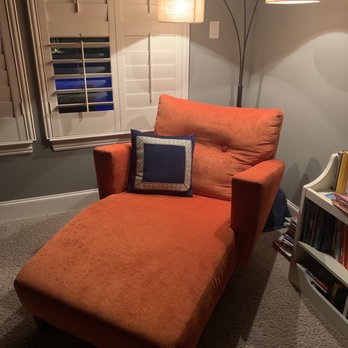 Berkeley Decor - Covered chair - Shades & Blinds Near Me - Frisco, Texas