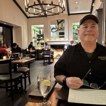 The Pocket - Atmosphere - New American Near Me - Carmel-by-the-Sea, California