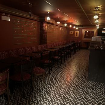 Sayat Nova - Downstairs area - Mediterranean Near Me - Chicago, Illinois
