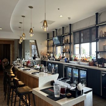 Oishii Sushi & Pan-Asian - Grapevine  - Bar - Sushi Bars Near Me - Grapevine, Texas