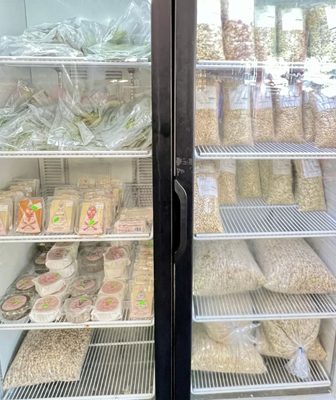 Georgia's Farmer's Market by null