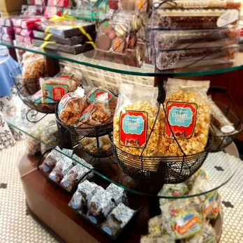 Kilwins Ice Cream - Chocolate - Fudge - Confections abound! - Desserts Near Me - Key West, Florida Kilwins Ice Cream - Chocolate - Fudge - Confections abound! - Desserts Near Me - Key West, Florida