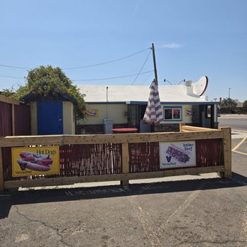 Higley Hot Dog Hut - Parking lot - Hot Dogs Near Me - Gilbert, Arizona Higley Hot Dog Hut - Parking lot - Hot Dogs Near Me - Gilbert, Arizona