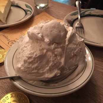 Peter Luger - Schlag - Steakhouses Near Me - Brooklyn, New York