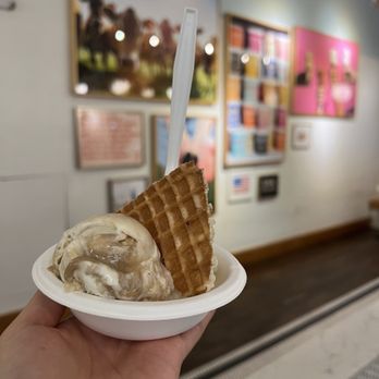 Jeni's Splendid Ice Creams - Ice Cream & Frozen Yogurt Near Me - Houston, Texas Jeni's Splendid Ice Creams - Ice Cream & Frozen Yogurt Near Me - Houston, Texas