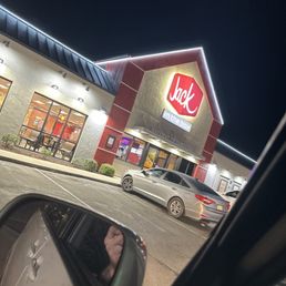 THE best Jack in the Box is ALL of SoCal. I have to shout out Alex & Ben one more time. THEY NEED A PAY RAISE JACK IN THE BOX!!!!