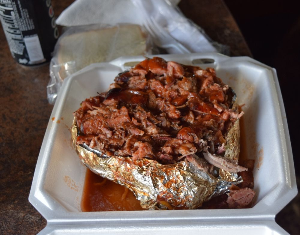 Larry's Country Style BBQ Logo