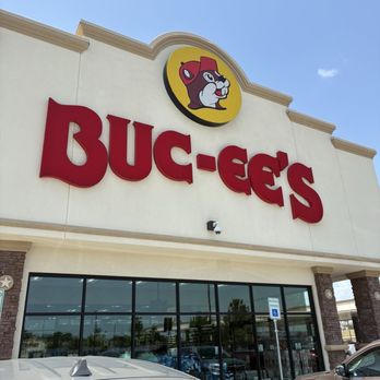 Buc-ee's - Exterior - Gas Stations Near Me - Denton, Texas Buc-ee's - Exterior - Gas Stations Near Me - Denton, Texas