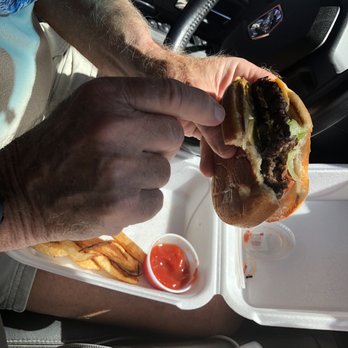 Clancy's - Large cheeseburger - Southern Near Me - Yazoo City, Mississippi