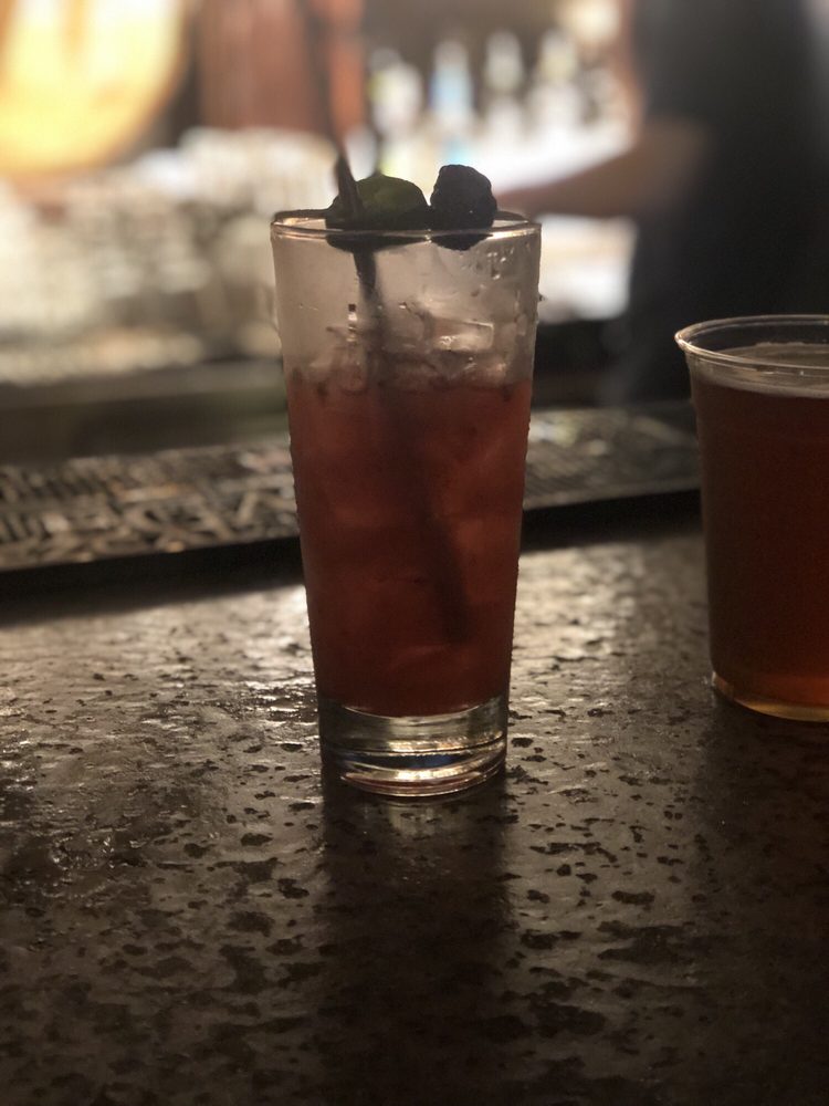 RMU TAVERN 40 Photos & 52 Reviews Ski & Snowboard Shops 114 S