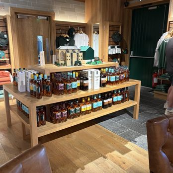 Tullamore D.E.W Visitor Centre - Store merchandise - Gastropubs Near Me - Tullamore, OY Tullamore D.E.W Visitor Centre - Store merchandise - Gastropubs Near Me - Tullamore, OY