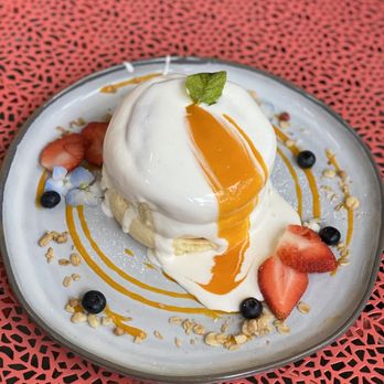 Motto Tea Cafe - Mango pancake - Desserts Near Me - Pasadena, California Motto Tea Cafe - Mango pancake - Desserts Near Me - Pasadena, California
