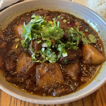 Inlay Burmese Kitchen - P1. Pork Curry - Burmese Near Me - Lewisville, Texas
